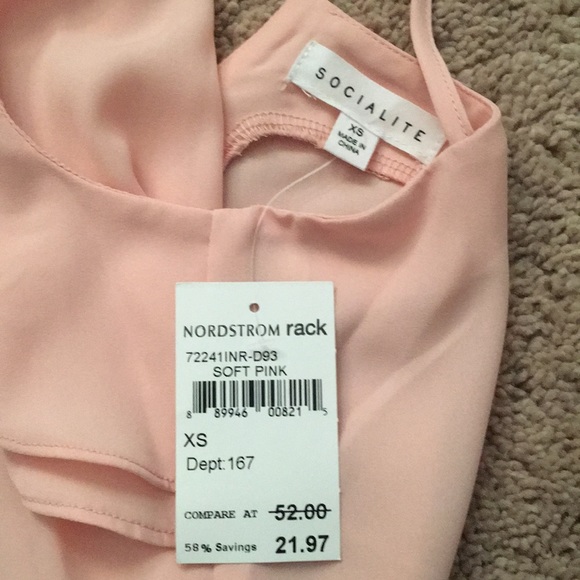 Pink ruffle top - Picture 4 of 7